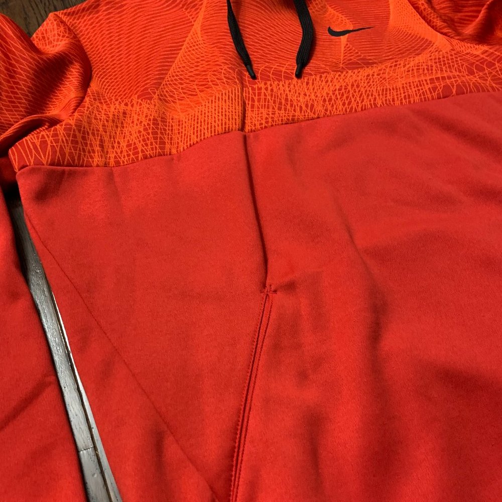 Nike Therma Hoodie Red Block (L) - Picture 2 of 9